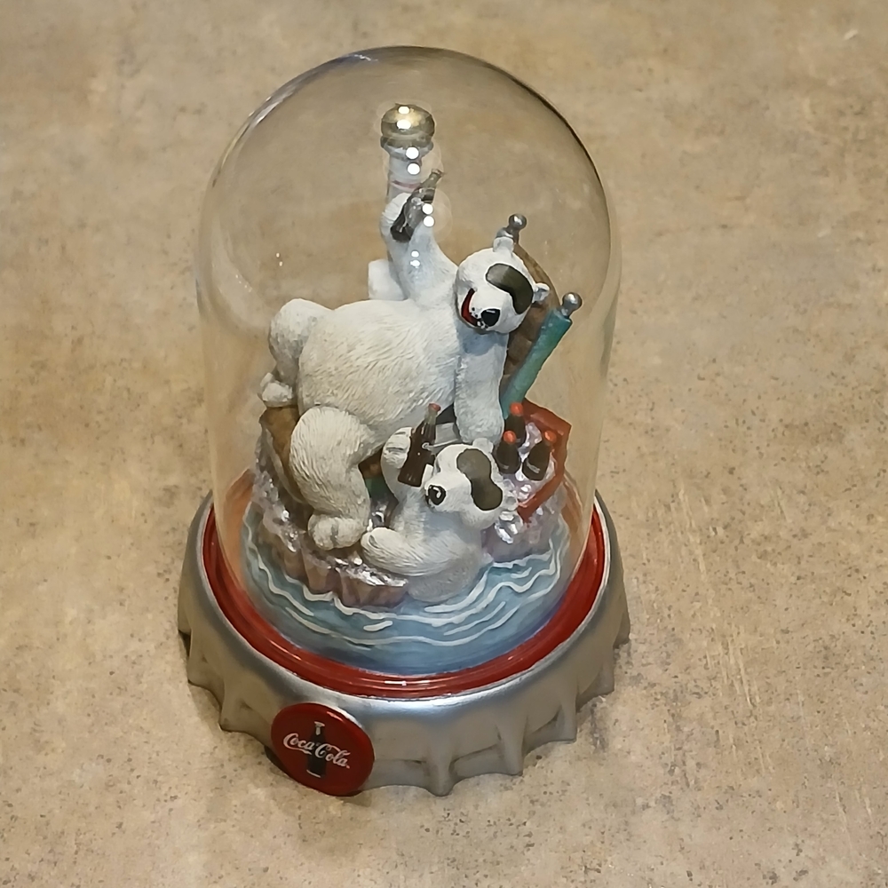 Coca Cola Polar Bear Globe - Ice Break